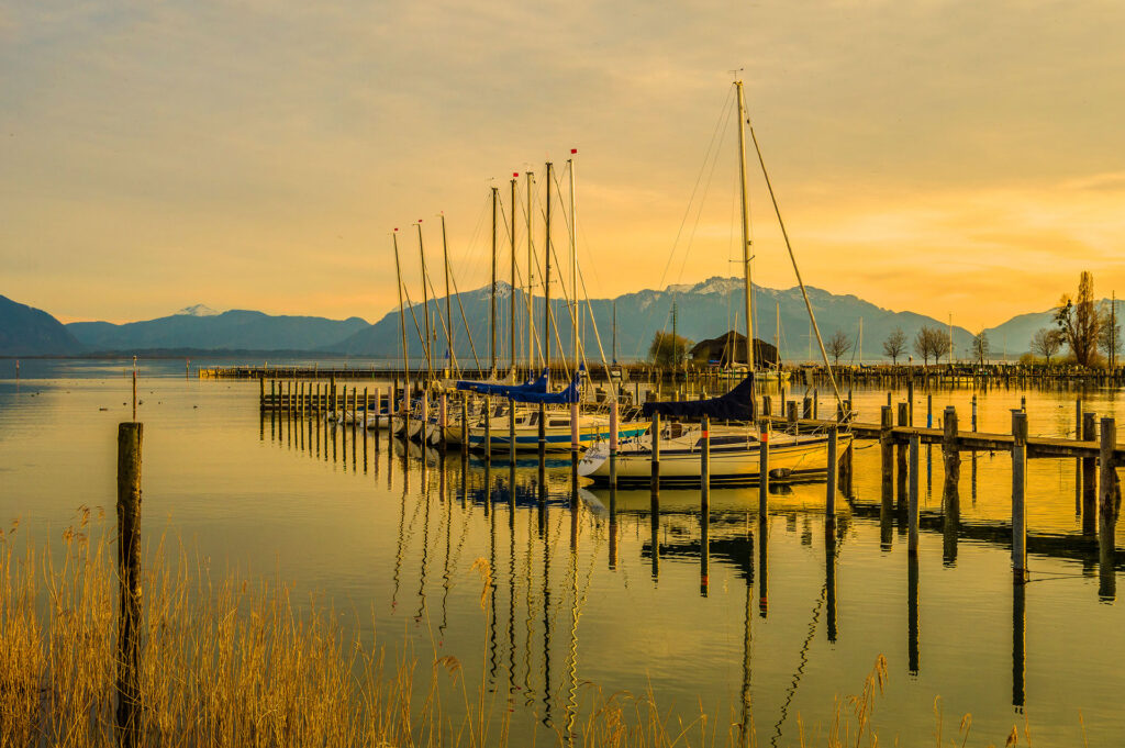 Abendstimmung Yachthafen Seebruck am Chiemsee